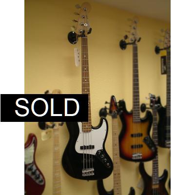 Fender Standard Jazz Bass